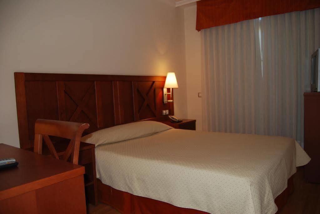 Hotel Meleiros Castro De Sanabria Exterior foto